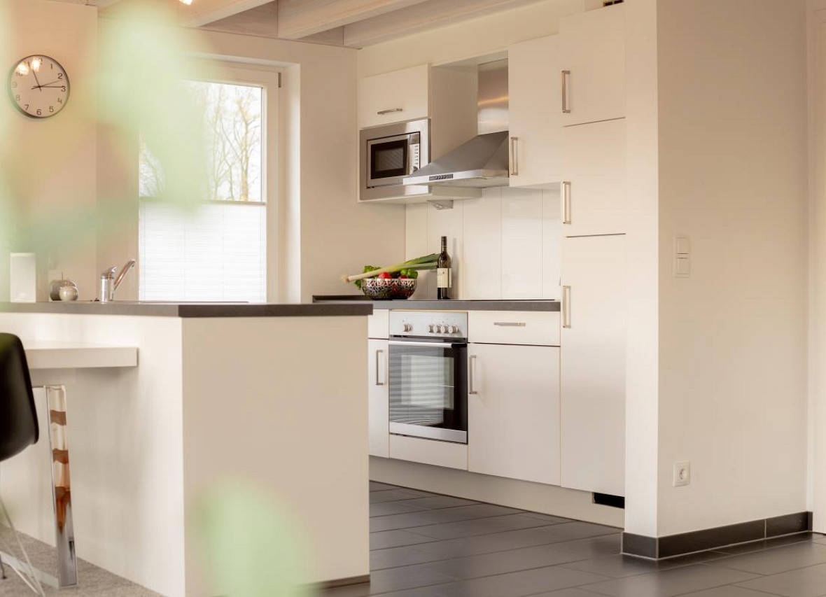 Moderne Einbauküche mit kompletter Ausstattung in Dock 61