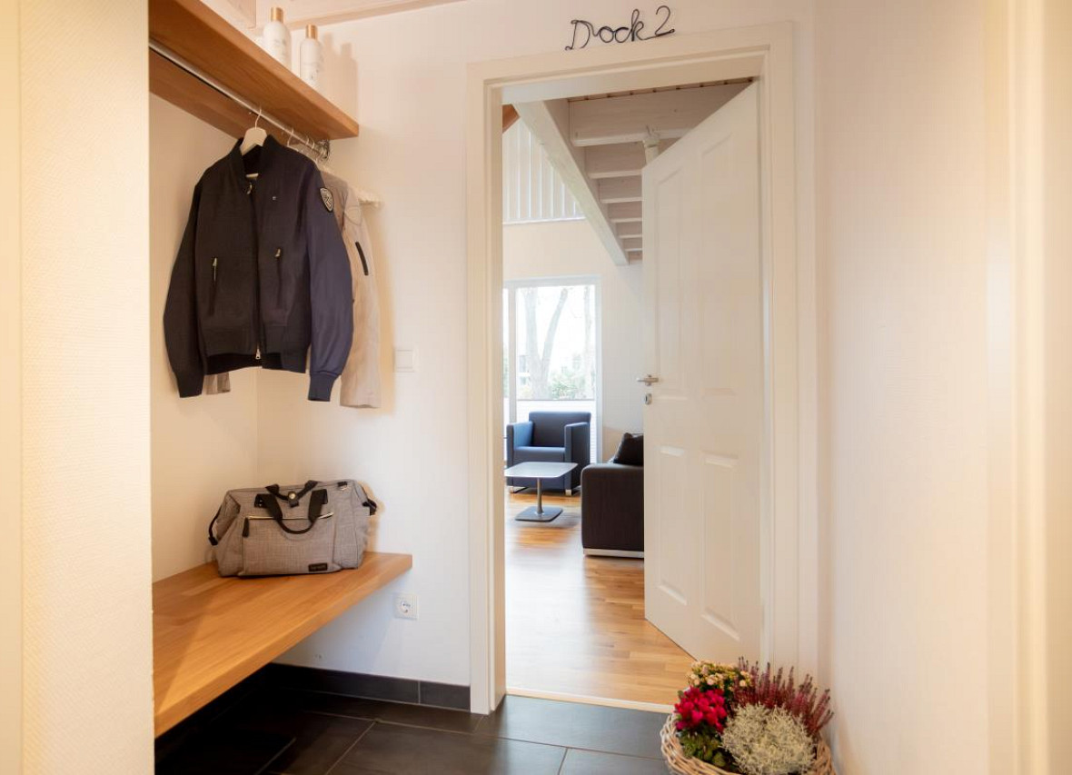 Ein gemütlicher Start in den Urlaub – die Garderobe im Dock 2