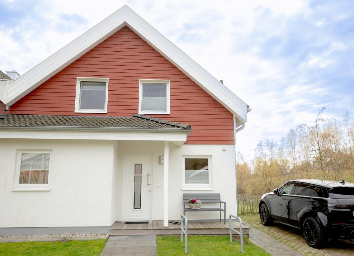 Modernes Ferienhaus Dock 61 mit direkter Wasserlage