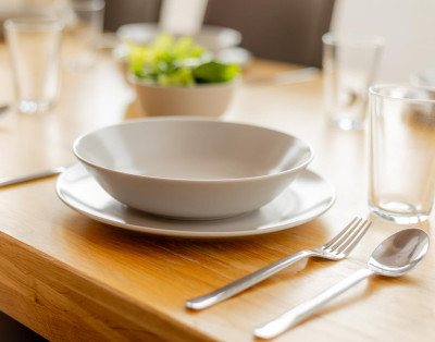 Liebe zum Detail – stilvoll gedeckter Platz im Essbereich